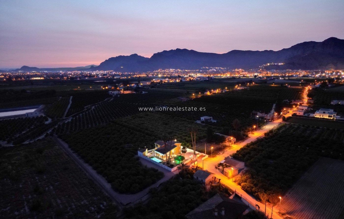 Odsprzedaż - Villa - Orihuela - Desamparados-Hurchillo-Torremendo