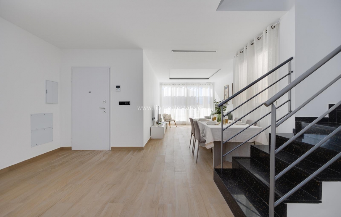 Odsprzedaż - Villa - Torrevieja - Aguas Nuevas