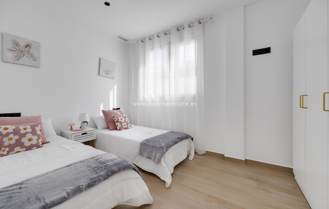 Odsprzedaż - Villa - Torrevieja - Aguas Nuevas