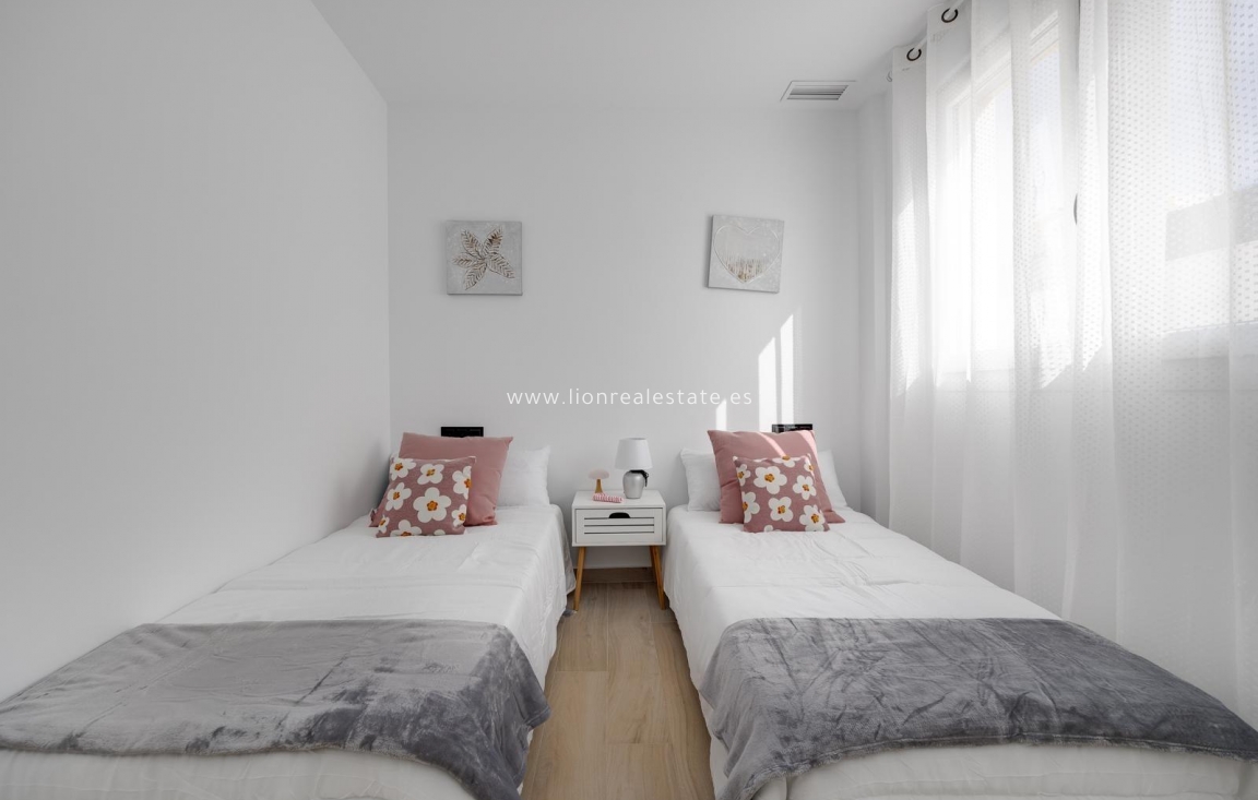 Odsprzedaż - Villa - Torrevieja - Aguas Nuevas