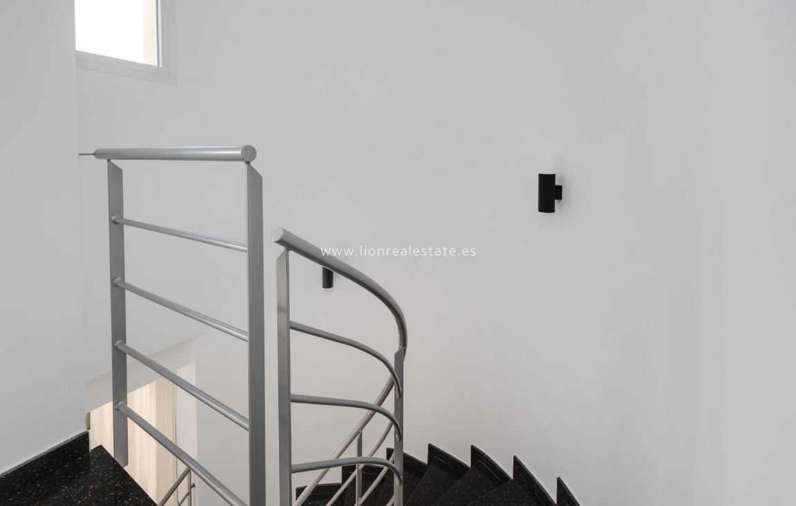 Odsprzedaż - Villa - Torrevieja - Aguas Nuevas