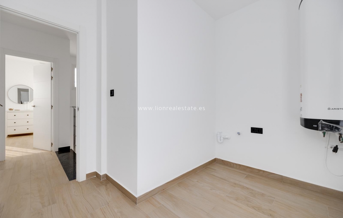 Odsprzedaż - Villa - Torrevieja - Aguas Nuevas