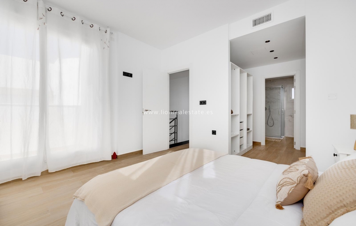 Odsprzedaż - Villa - Torrevieja - Aguas Nuevas