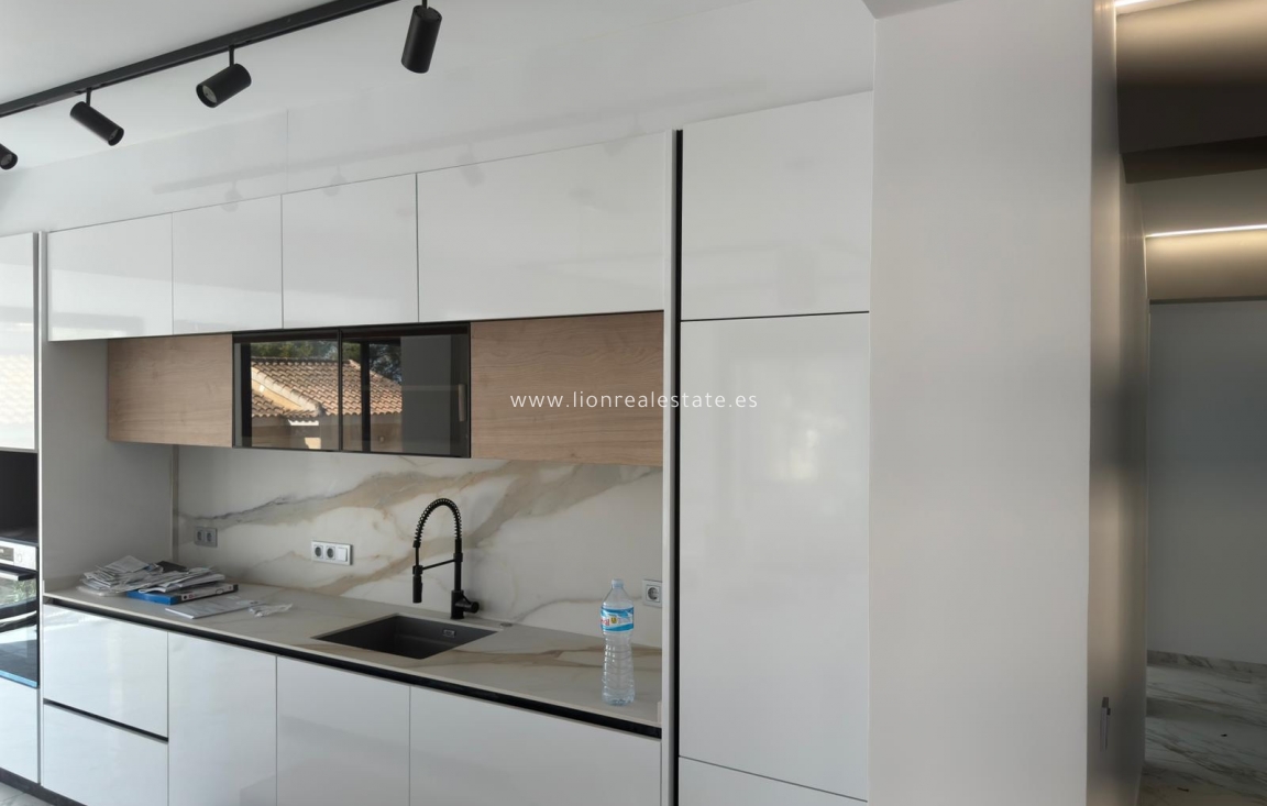 Odsprzedaż - Villa - Torrevieja - Los Balcones