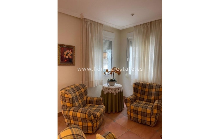 Odsprzedaż - Villa - Torrevieja - Paseo maritimo