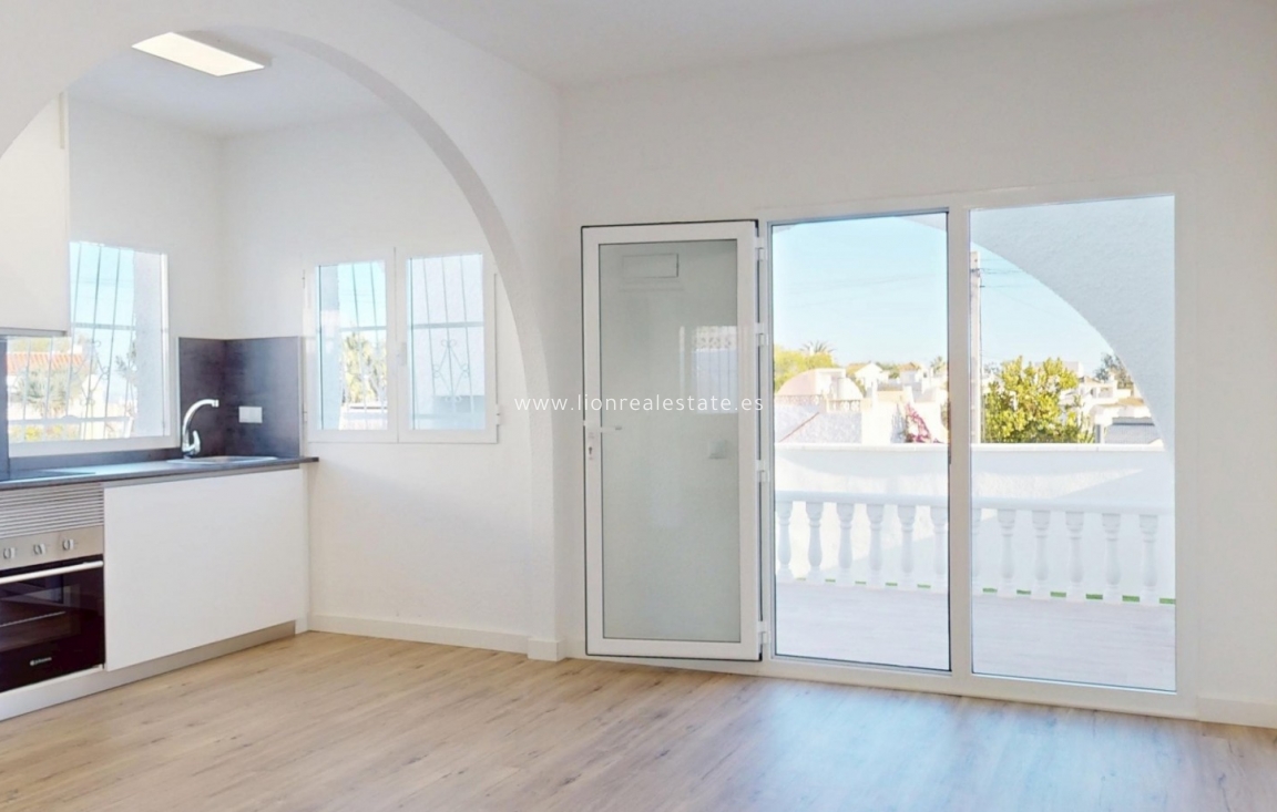 Перепродажа - Бунгало - Orihuela Costa - Las Filipinas