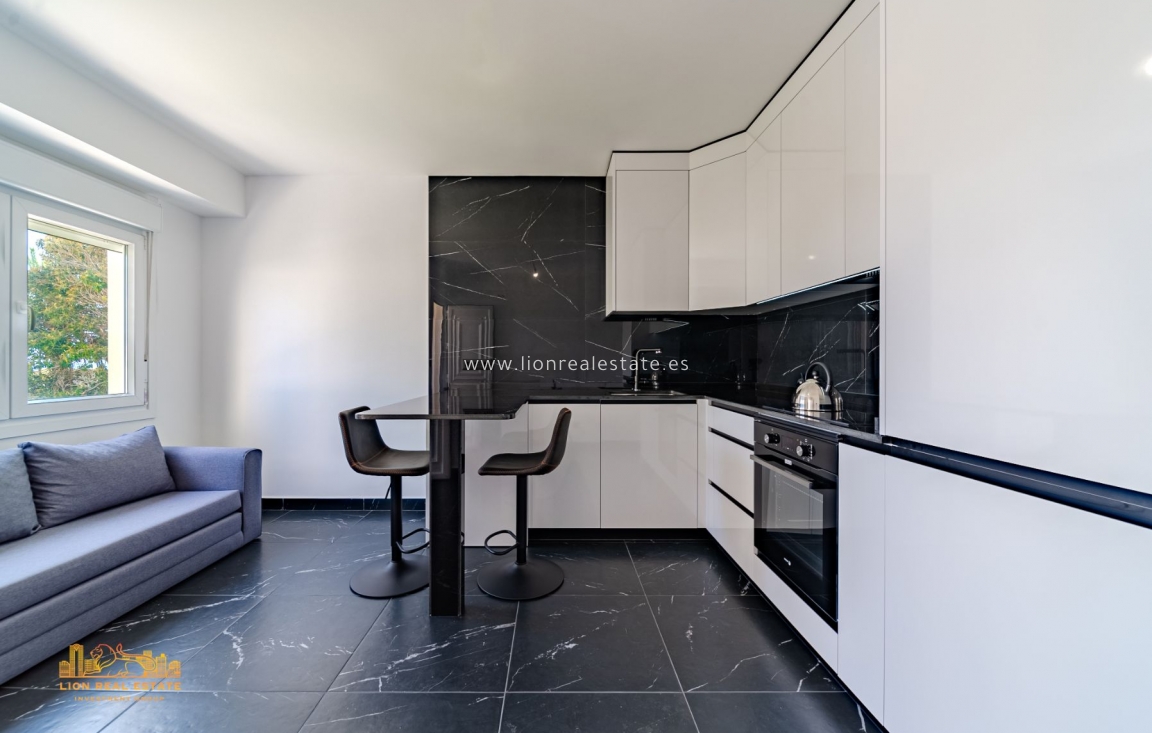 Перепродажа - Commercial Unit - Cabo Roig - Costa blanca