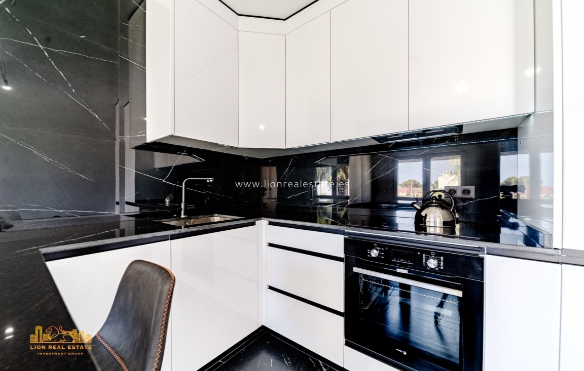 Перепродажа - Commercial Unit - Cabo Roig - Costa blanca