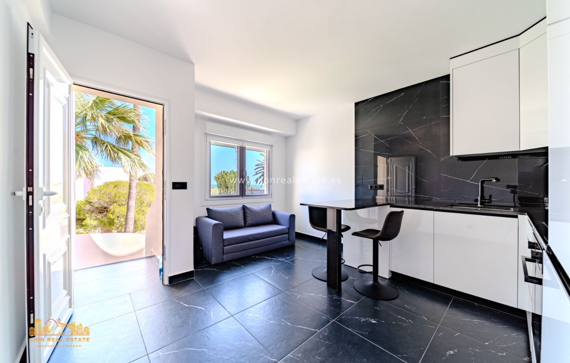 Перепродажа - Commercial Unit - Cabo Roig - Costa blanca