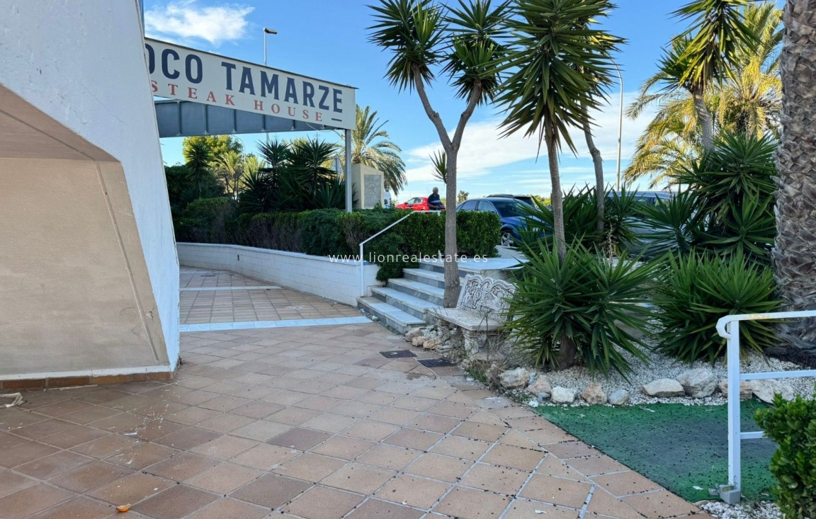 Перепродажа - Commercial Unit - Orihuela Costa - Los Dolses