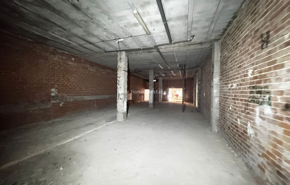 Перепродажа - Commercial Unit - Torrevieja - Centro