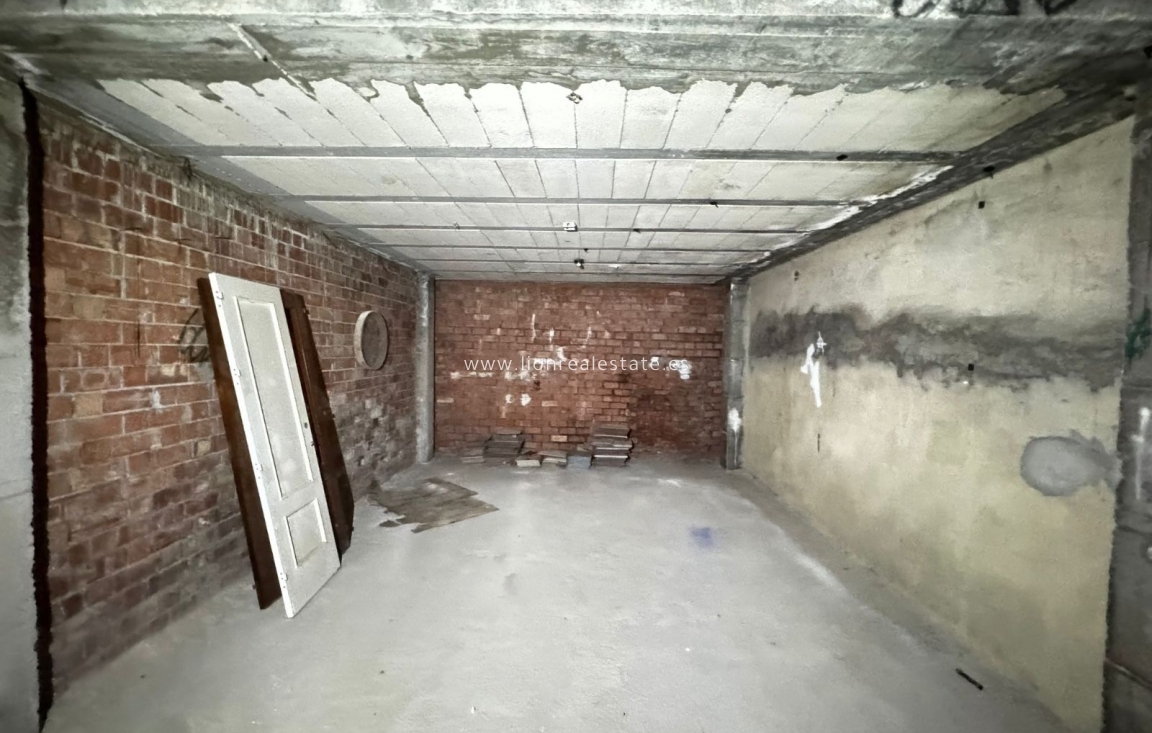 Перепродажа - Commercial Unit - Torrevieja - Centro