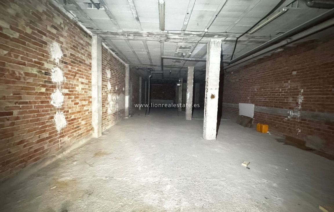 Перепродажа - Commercial Unit - Torrevieja - Centro