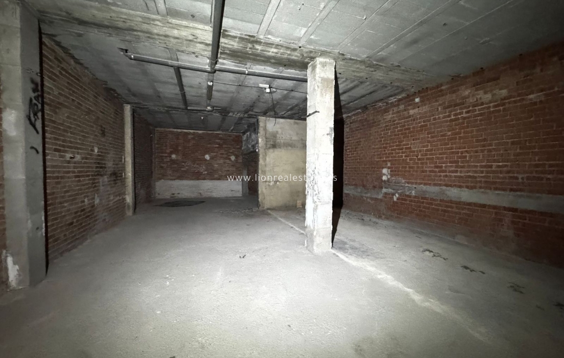 Перепродажа - Commercial Unit - Torrevieja - Centro