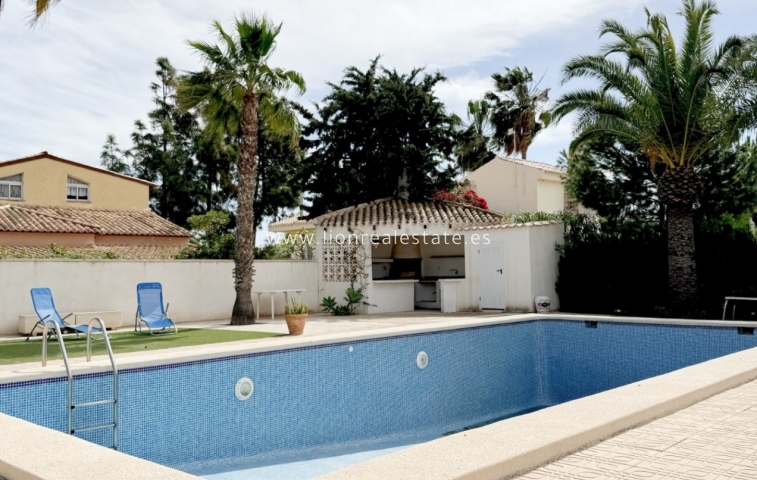 Перепродажа - Detached Villa - Orihuela Costa - La Zenia