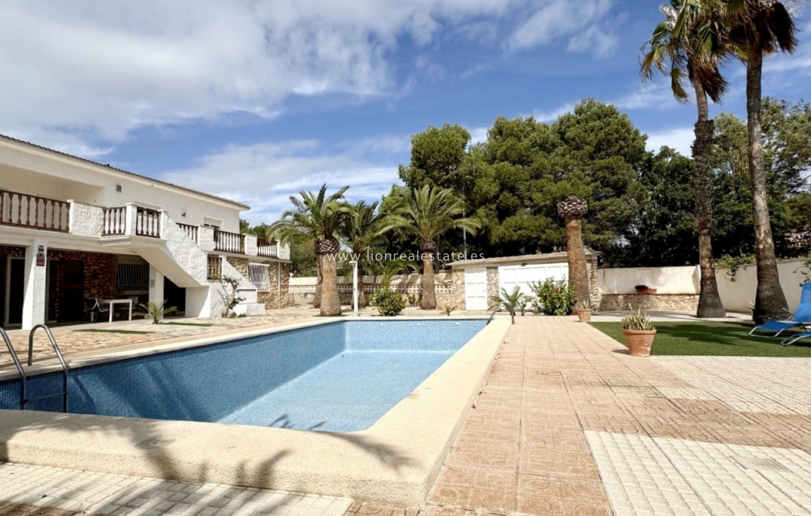Перепродажа - Detached Villa - Orihuela Costa - La Zenia