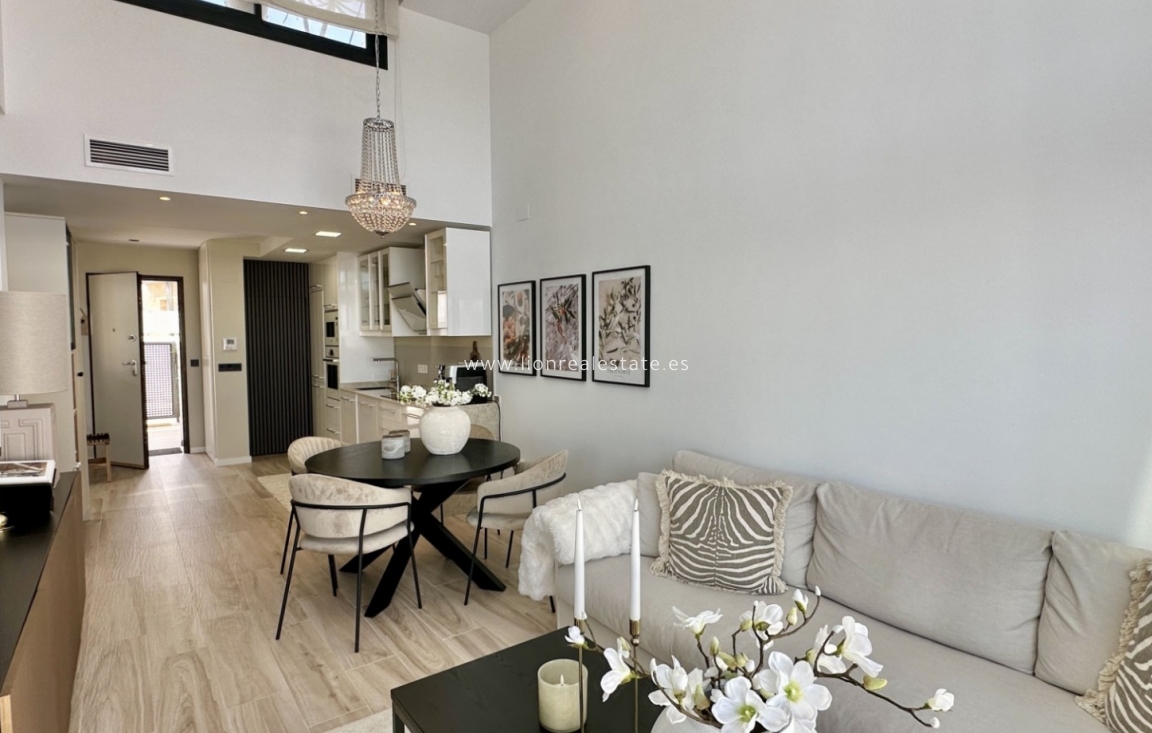 Перепродажа - Detached Villa - Orihuela Costa - Lomas de Cabo Roig