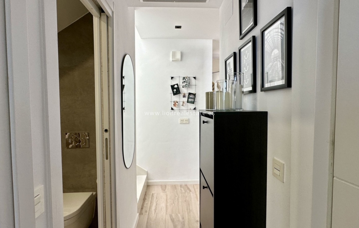 Перепродажа - Detached Villa - Orihuela Costa - Lomas de Cabo Roig