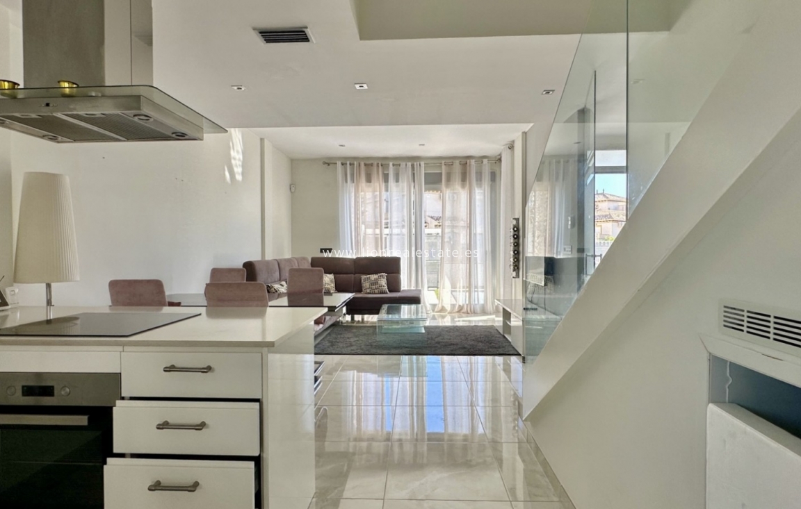 Перепродажа - Detached Villa - Orihuela Costa - Lomas de Cabo Roig