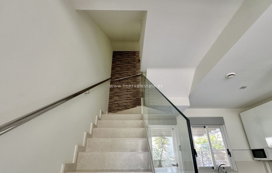 Перепродажа - Detached Villa - Orihuela Costa - Lomas de Cabo Roig