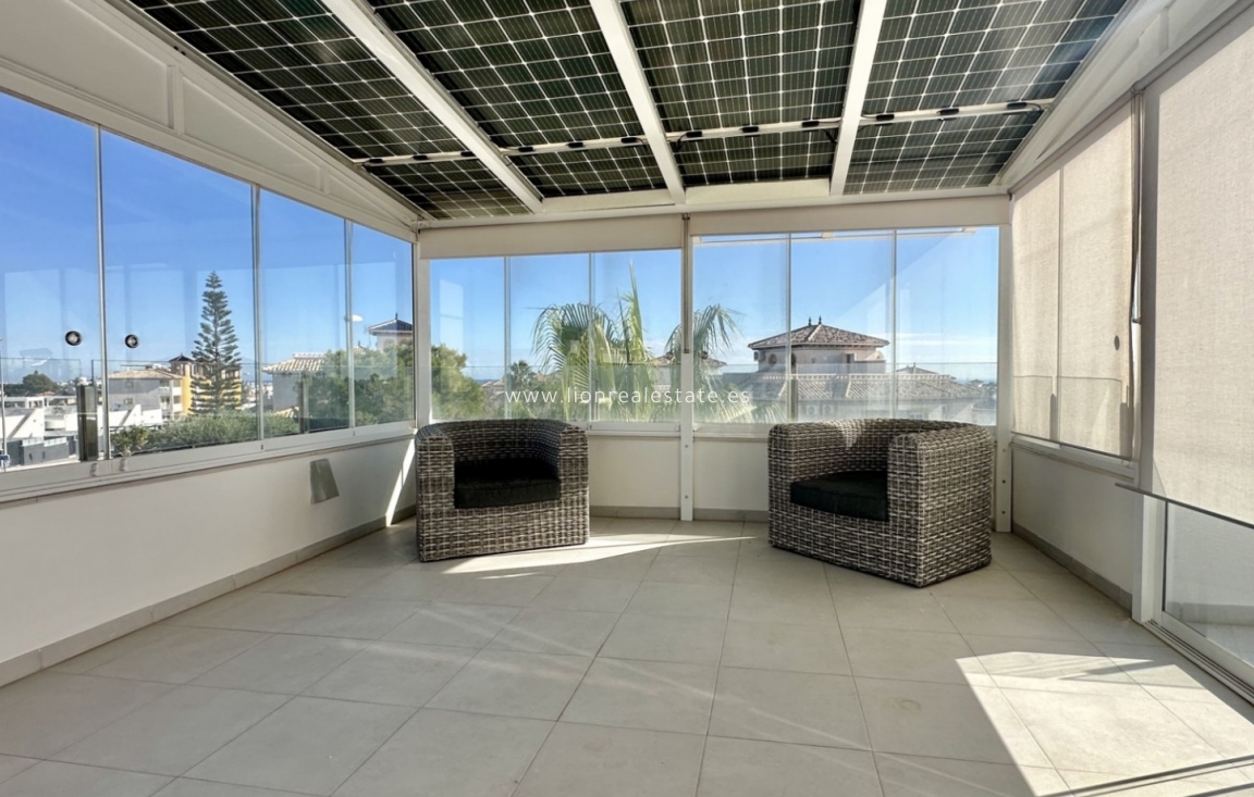 Перепродажа - Detached Villa - Orihuela Costa - Lomas de Cabo Roig