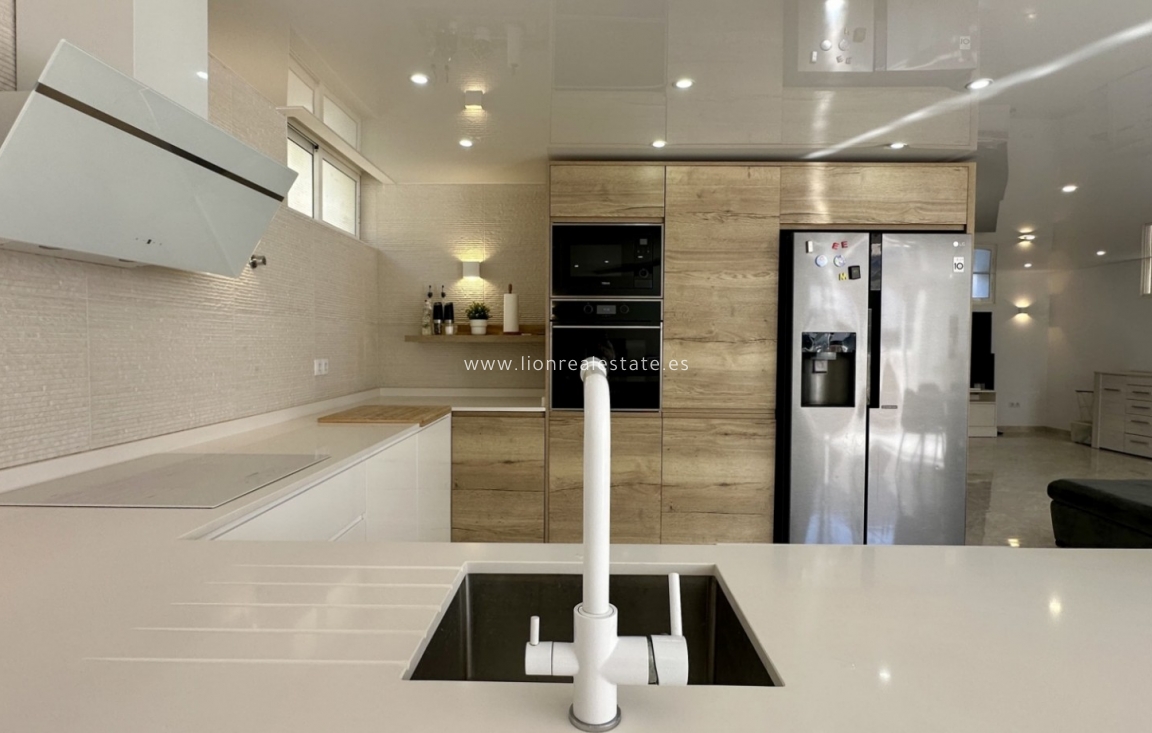 Перепродажа - Detached Villa - Orihuela Costa - Los Altos