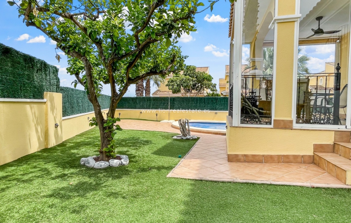 Перепродажа - Detached Villa - Orihuela Costa - Los Dolses