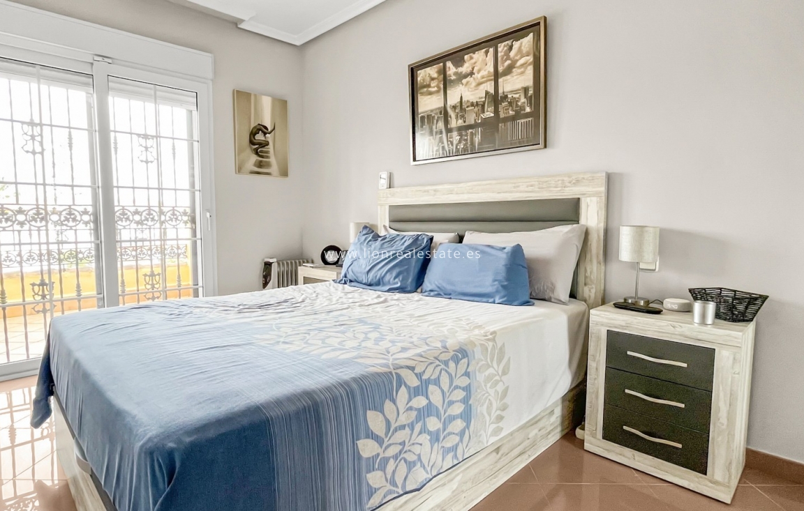 Перепродажа - Detached Villa - Orihuela Costa - Los Dolses