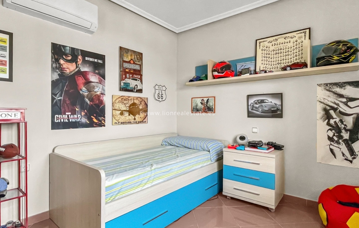 Перепродажа - Detached Villa - Orihuela Costa - Los Dolses