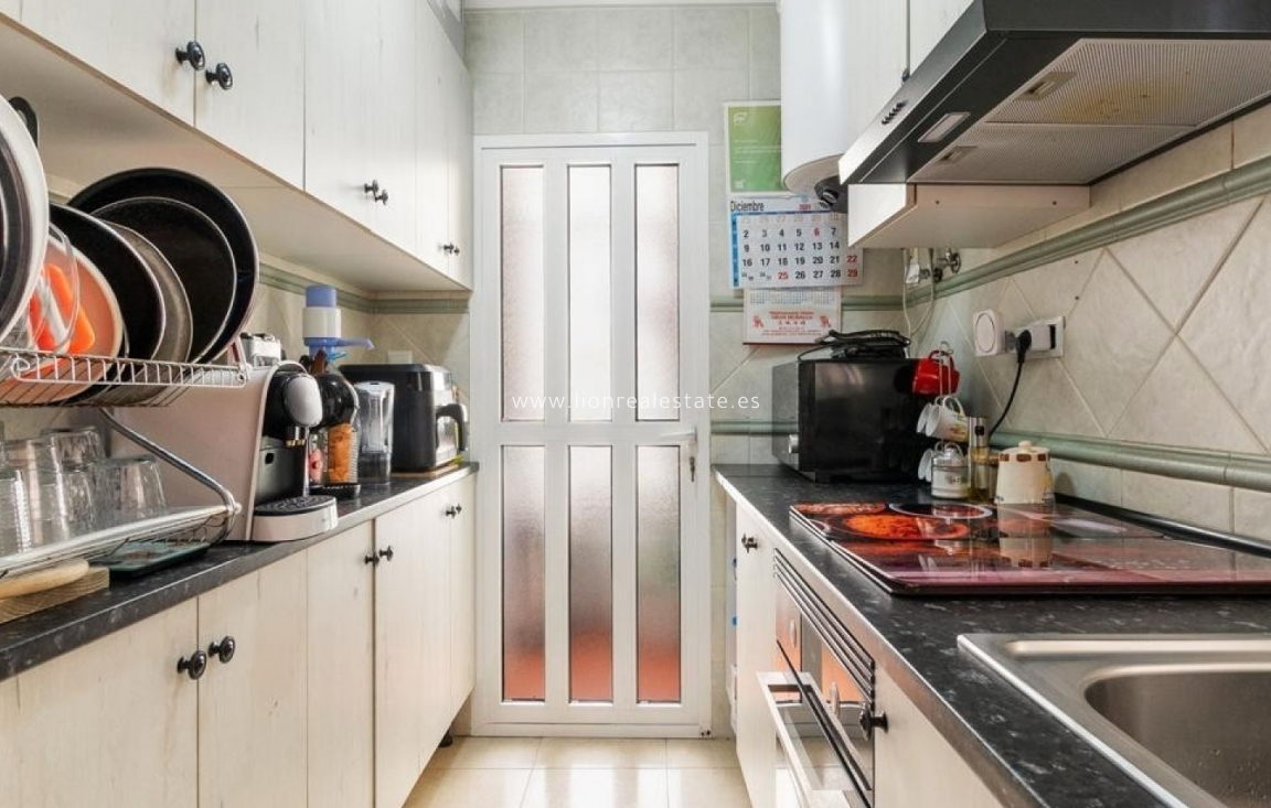 Перепродажа - Detached Villa - Orihuela Costa - Villamartín