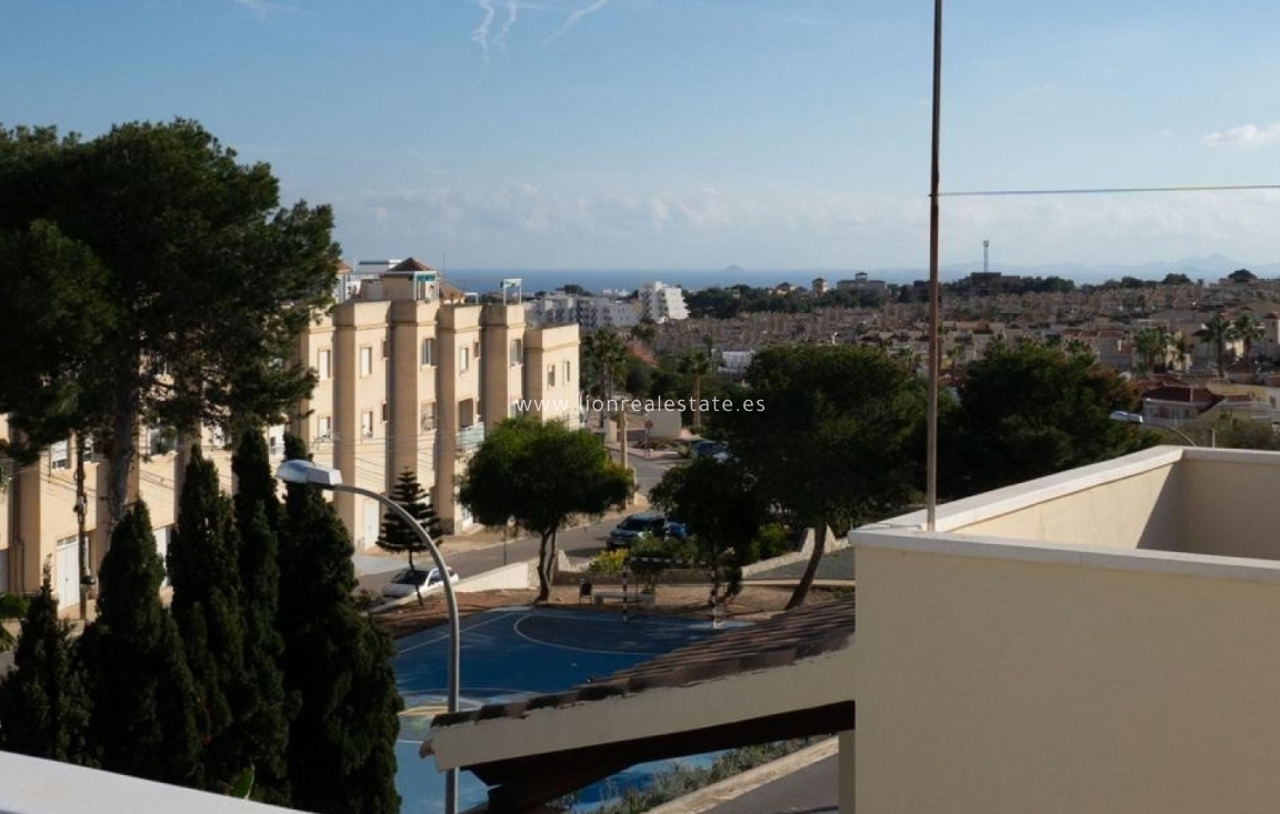 Перепродажа - Detached Villa - Orihuela Costa - Villamartín