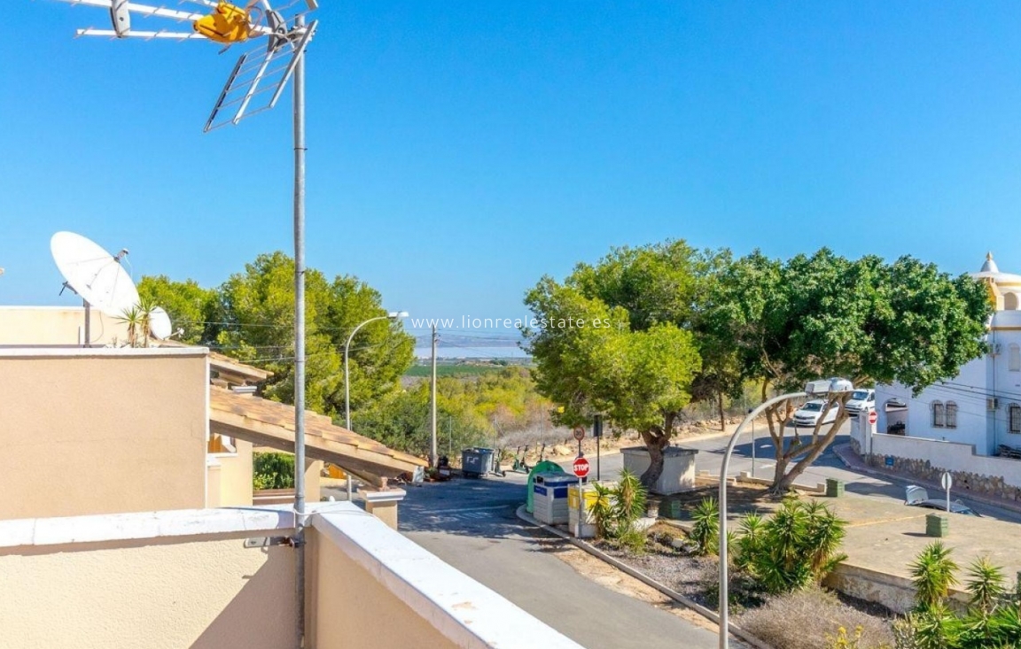 Перепродажа - Detached Villa - Orihuela Costa - Villamartín
