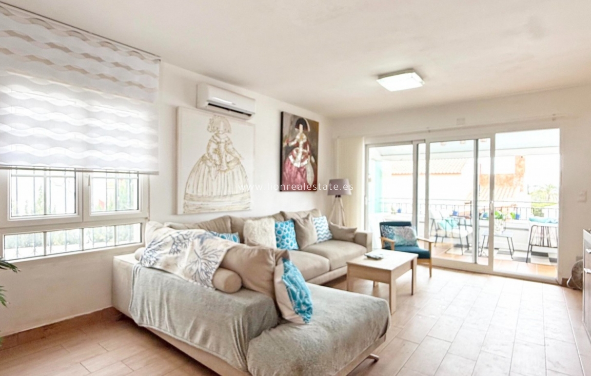 Перепродажа - Detached Villa - Orihuela Costa - Villamartín