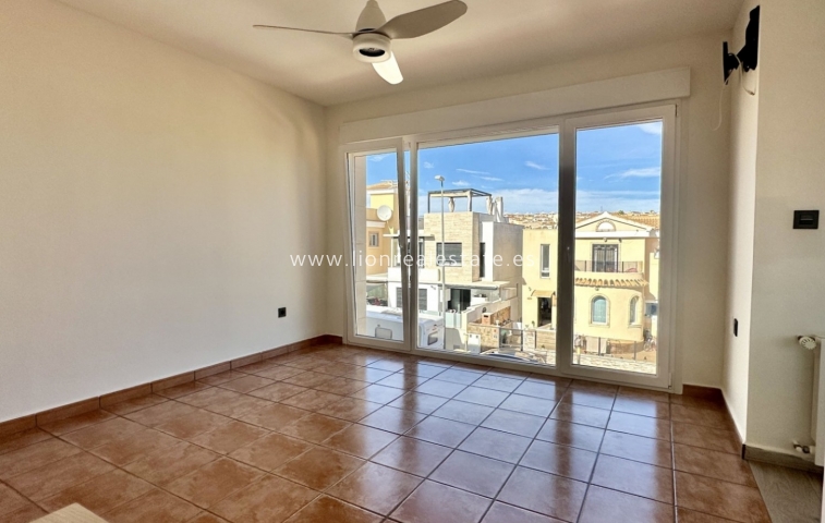 Перепродажа - Detached Villa - Orihuela Costa - Villamartín