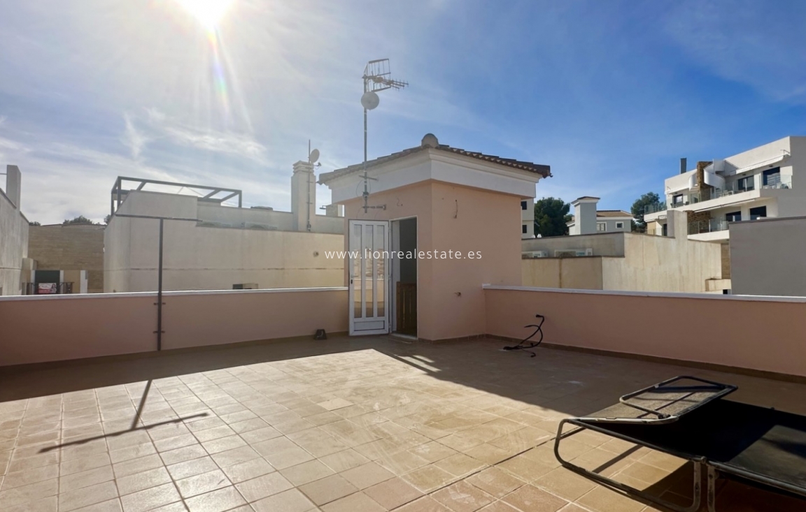 Перепродажа - Detached Villa - Orihuela Costa - Villamartín