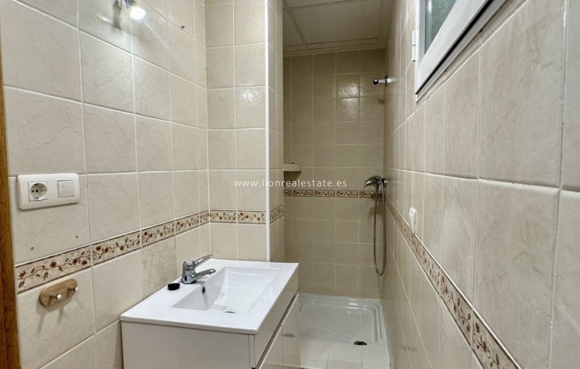 Перепродажа - Detached Villa - Orihuela Costa - Villamartín