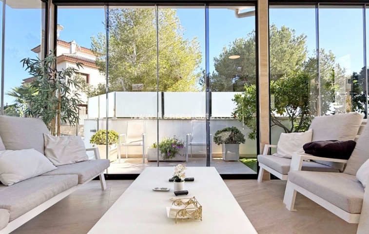 Перепродажа - Detached Villa - Orihuela Costa - Villamartín