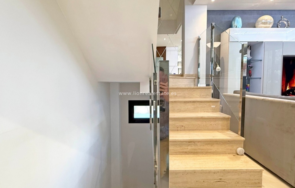 Перепродажа - Detached Villa - Orihuela Costa - Villamartín