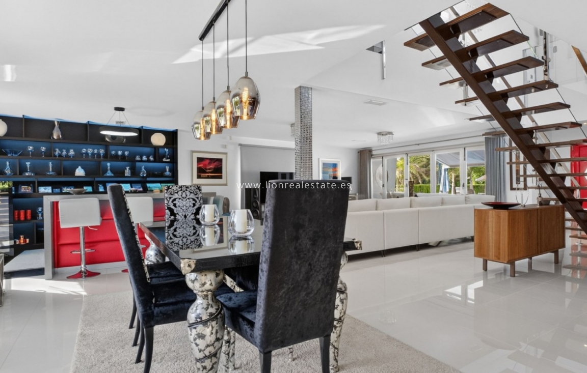 Перепродажа - Detached Villa - Pinar de Campoverde