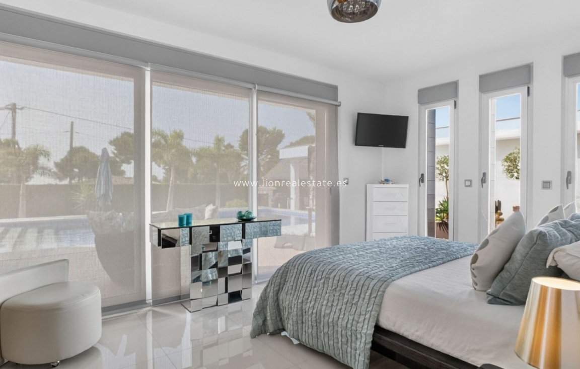 Перепродажа - Detached Villa - Pinar de Campoverde