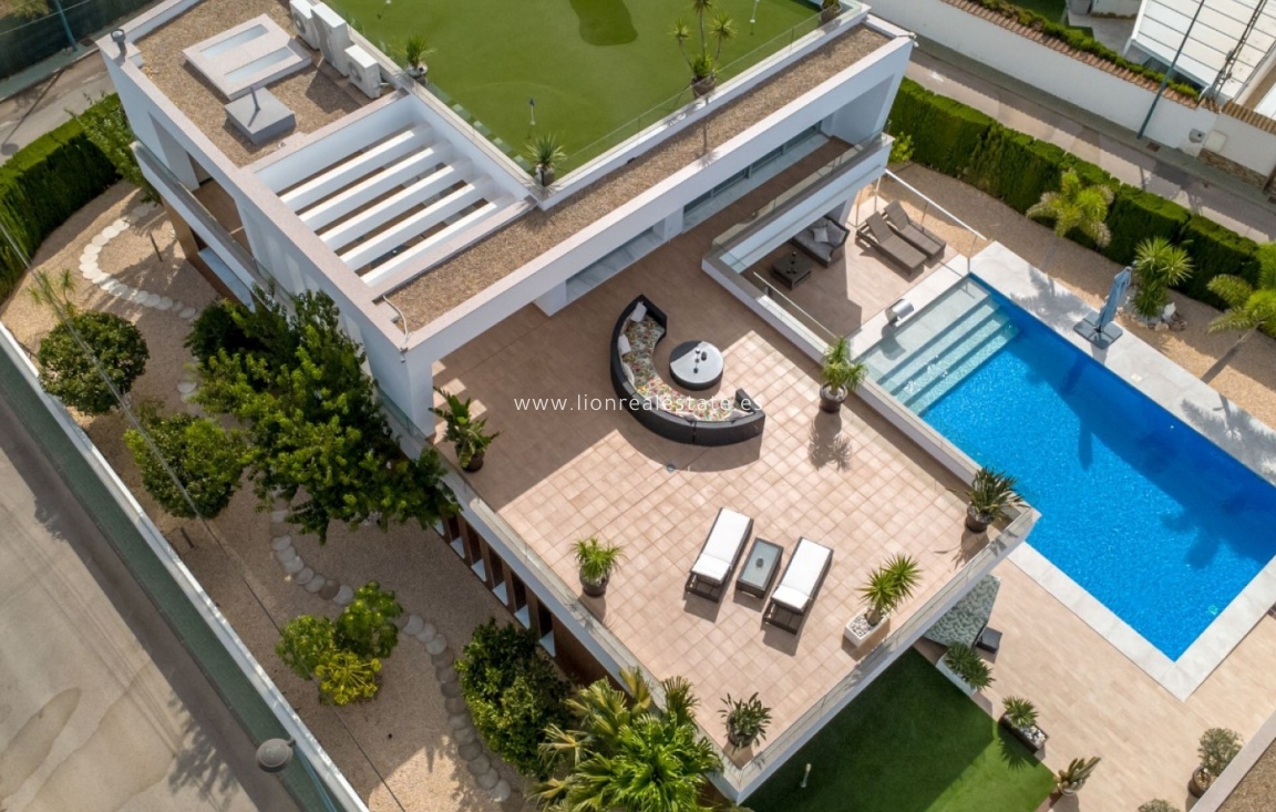 Перепродажа - Detached Villa - Pinar de Campoverde