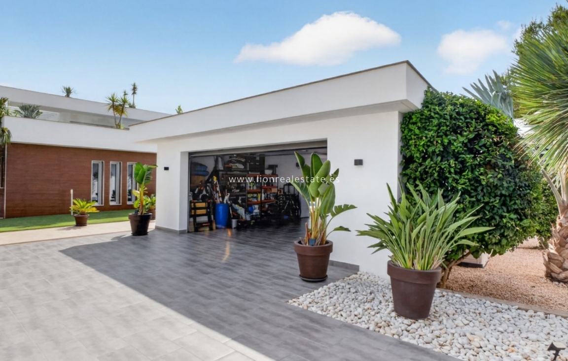 Перепродажа - Detached Villa - Pinar de Campoverde