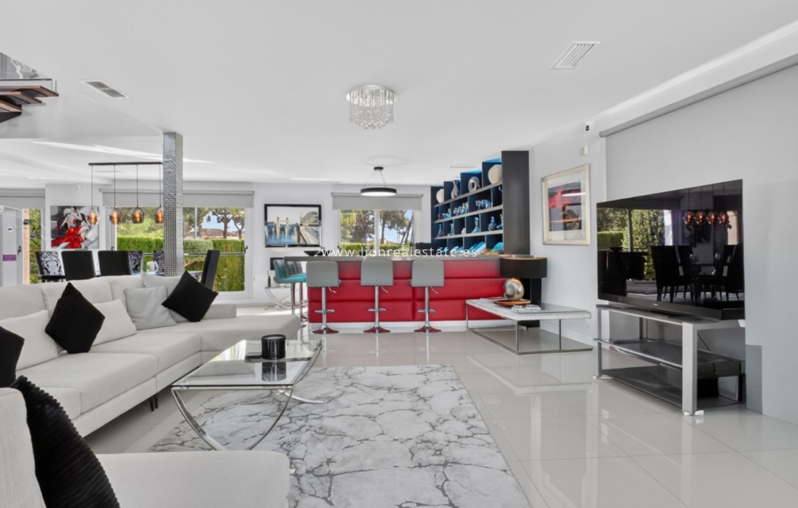 Перепродажа - Detached Villa - Pinar de Campoverde