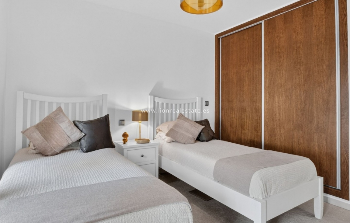 Перепродажа - Detached Villa - Pinar de Campoverde