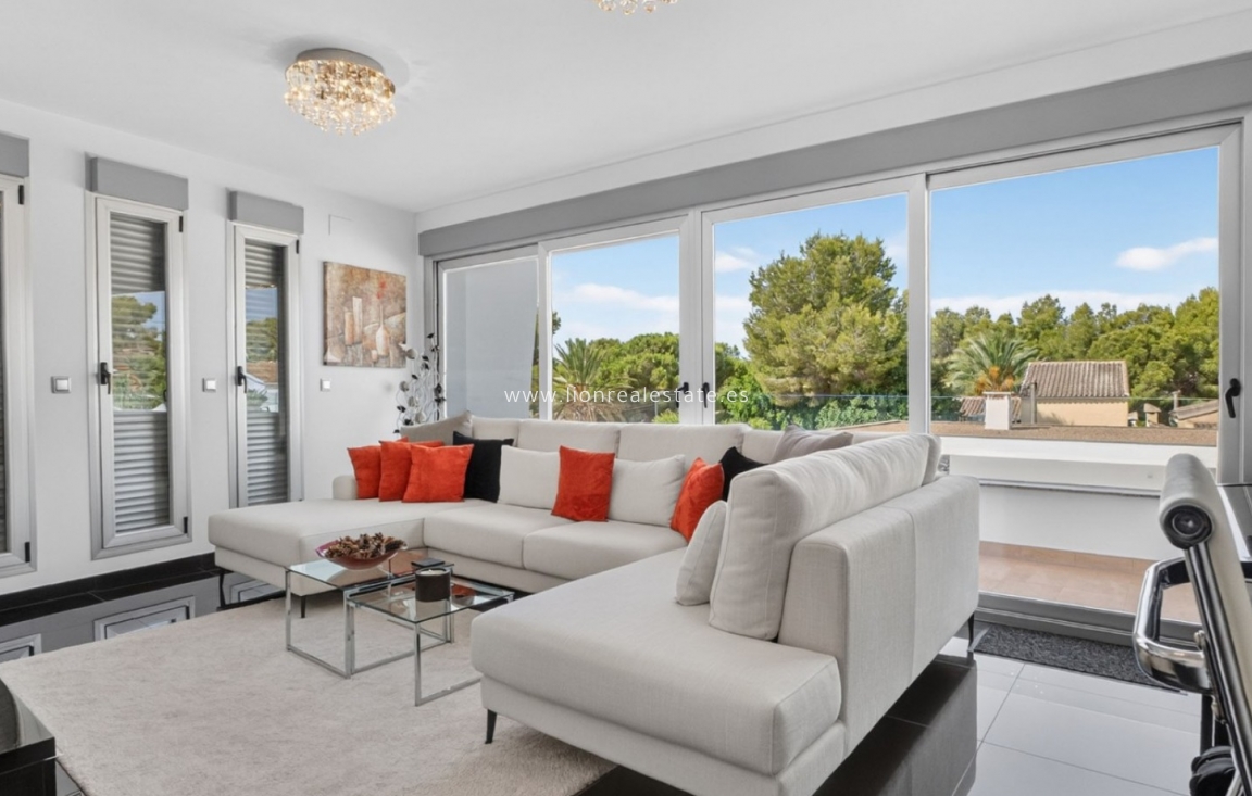Перепродажа - Detached Villa - Pinar de Campoverde