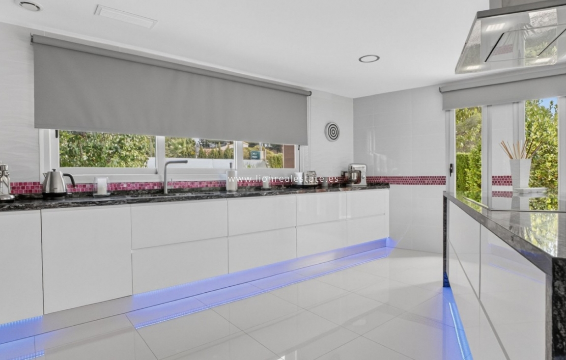 Перепродажа - Detached Villa - Pinar de Campoverde