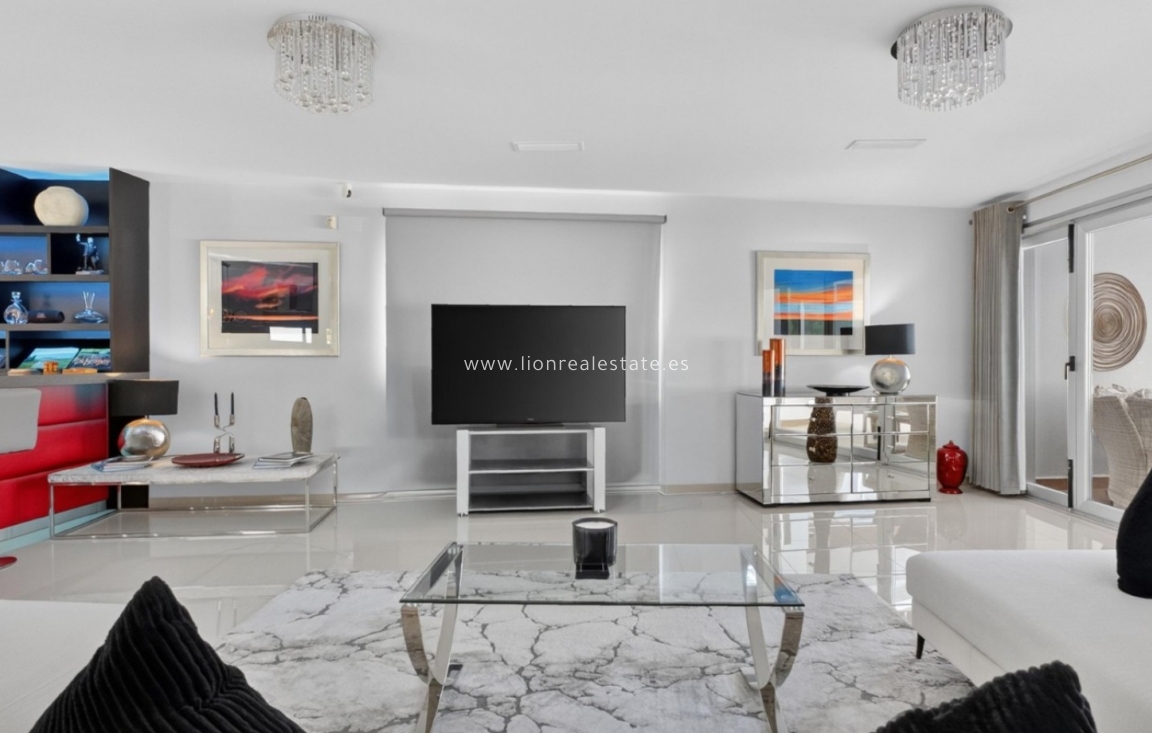 Перепродажа - Detached Villa - Pinar de Campoverde