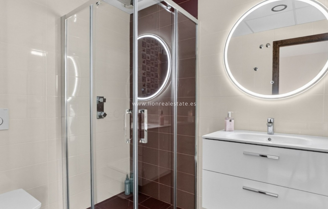 Перепродажа - Detached Villa - Pinar de Campoverde