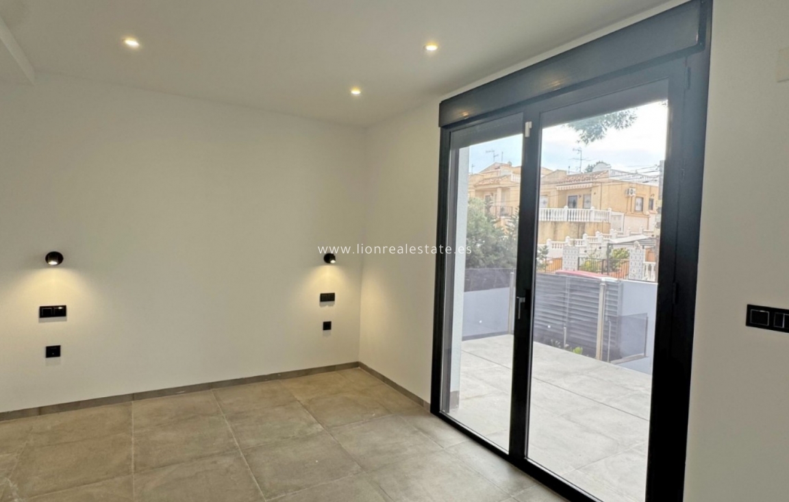 Перепродажа - Detached Villa - Torrevieja - Los Balcones - Los Altos del Edén