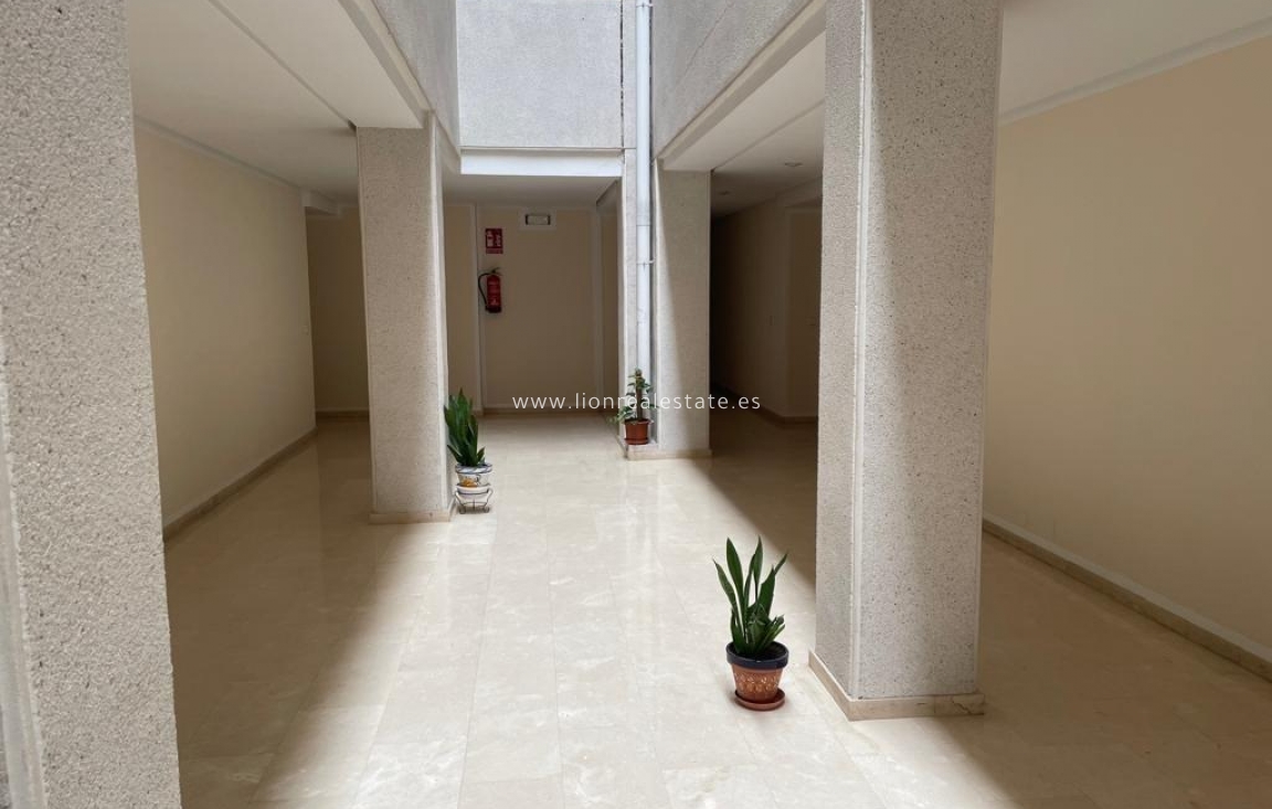 Перепродажа - Flat - Torrevieja - La Mata